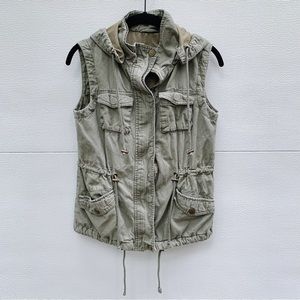 Fashionomics Vest